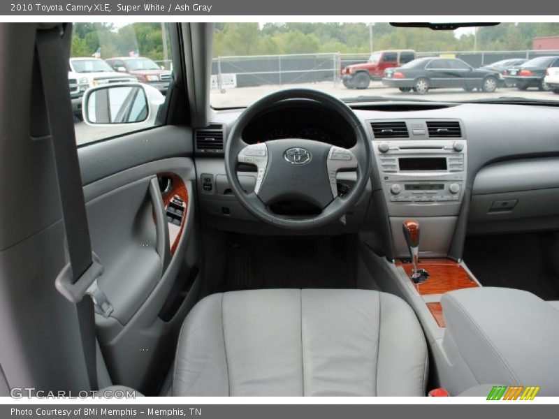 Super White / Ash Gray 2010 Toyota Camry XLE