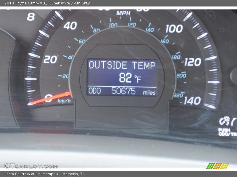 Super White / Ash Gray 2010 Toyota Camry XLE