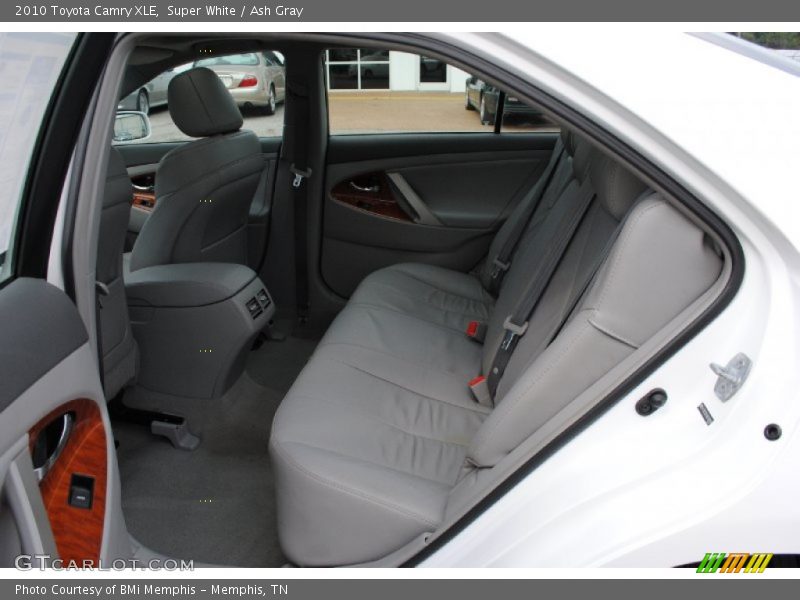 Super White / Ash Gray 2010 Toyota Camry XLE
