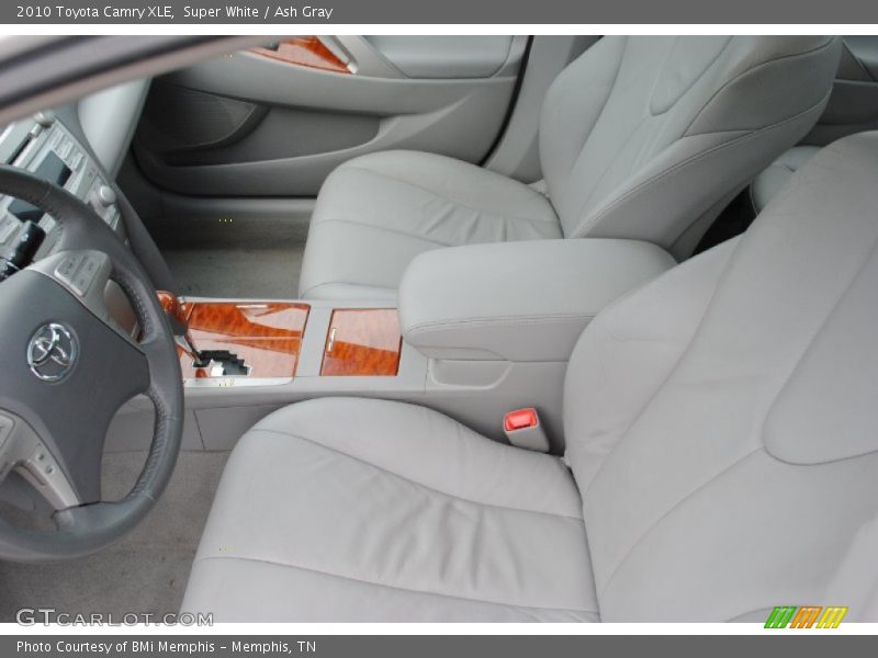 Super White / Ash Gray 2010 Toyota Camry XLE