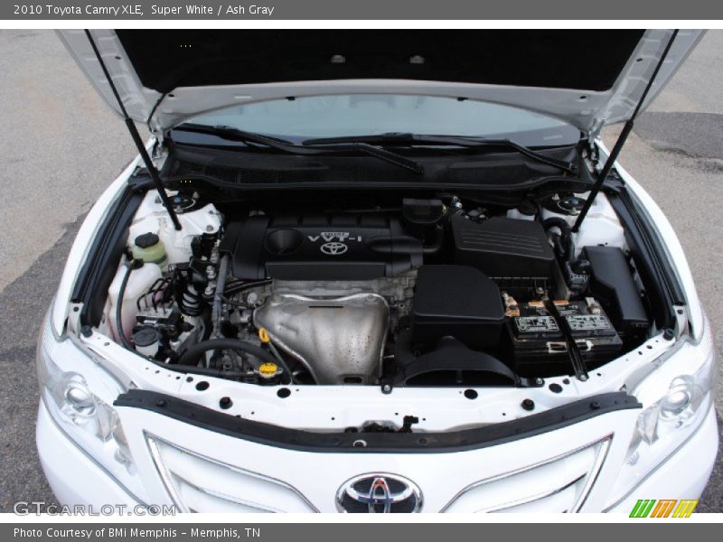 Super White / Ash Gray 2010 Toyota Camry XLE