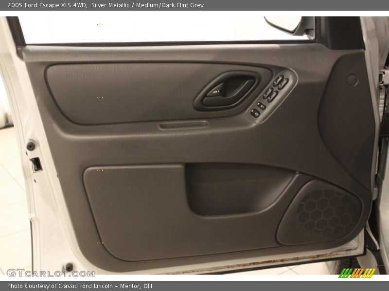 Silver Metallic / Medium/Dark Flint Grey 2005 Ford Escape XLS 4WD