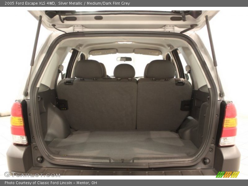 Silver Metallic / Medium/Dark Flint Grey 2005 Ford Escape XLS 4WD