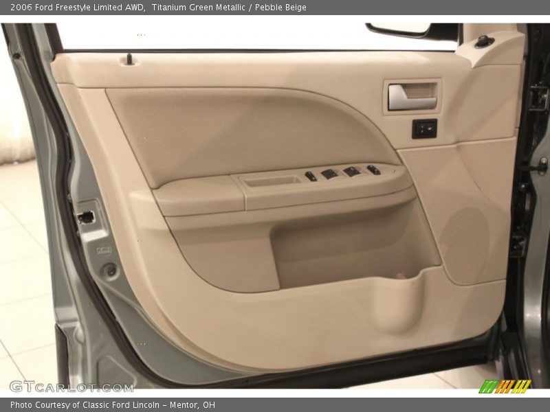 Door Panel of 2006 Freestyle Limited AWD