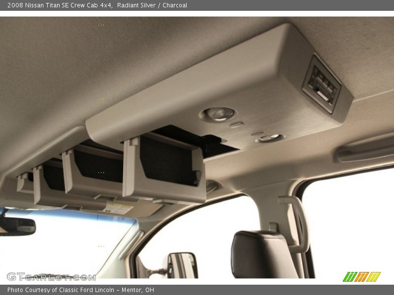 Radiant Silver / Charcoal 2008 Nissan Titan SE Crew Cab 4x4