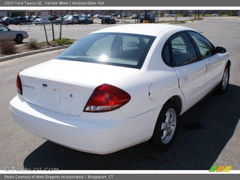 Vibrant White / Medium/Dark Flint 2007 Ford Taurus SE