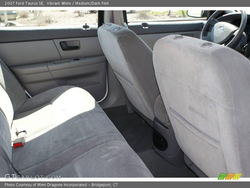 Vibrant White / Medium/Dark Flint 2007 Ford Taurus SE