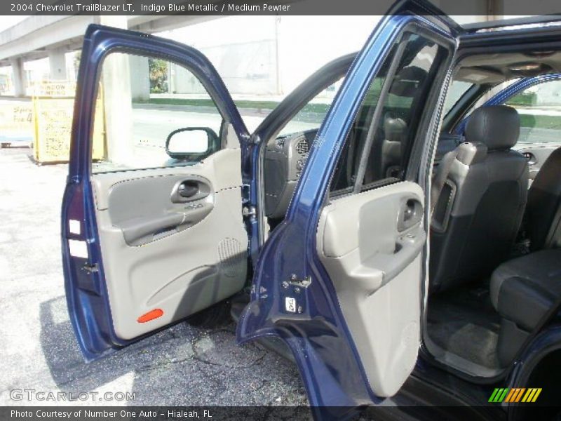 Indigo Blue Metallic / Medium Pewter 2004 Chevrolet TrailBlazer LT