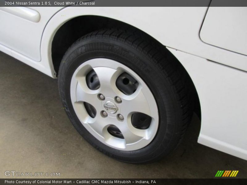 Cloud White / Charcoal 2004 Nissan Sentra 1.8 S