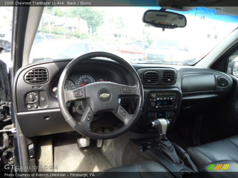 Black / Ebony 2005 Chevrolet TrailBlazer LS 4x4