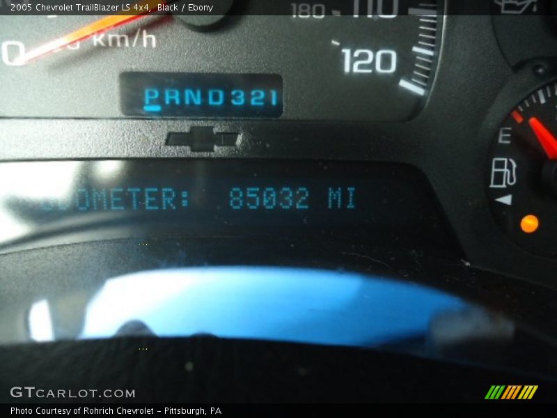 Black / Ebony 2005 Chevrolet TrailBlazer LS 4x4