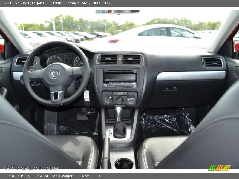 Tornado Red / Titan Black 2013 Volkswagen Jetta SE Sedan