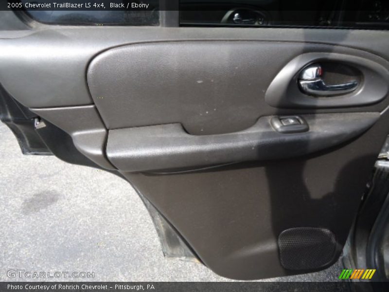Black / Ebony 2005 Chevrolet TrailBlazer LS 4x4
