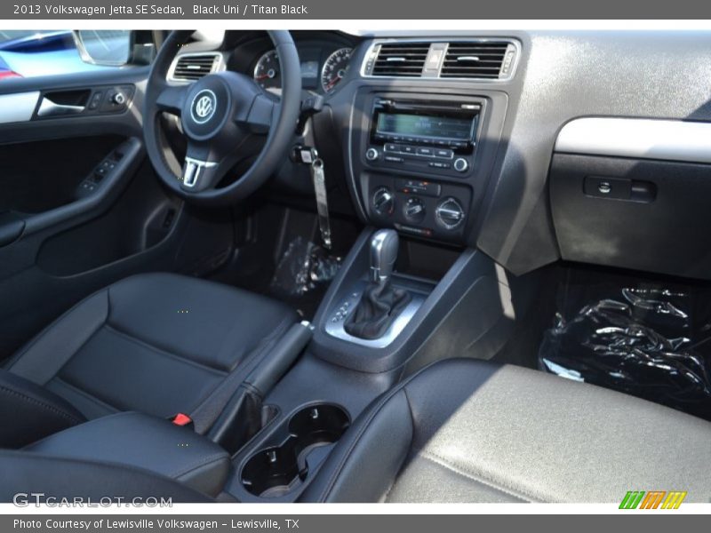 Black Uni / Titan Black 2013 Volkswagen Jetta SE Sedan