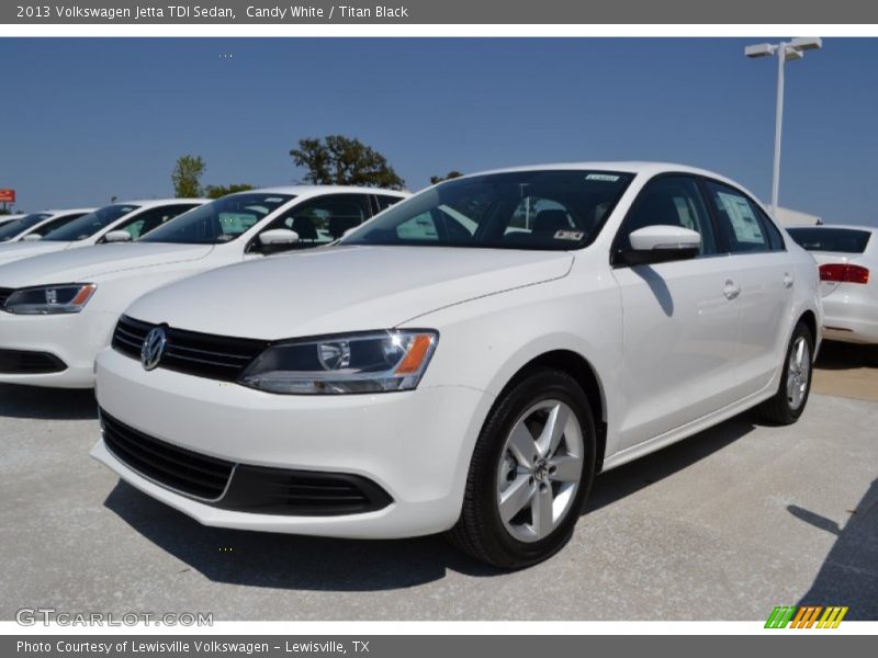 Candy White / Titan Black 2013 Volkswagen Jetta TDI Sedan