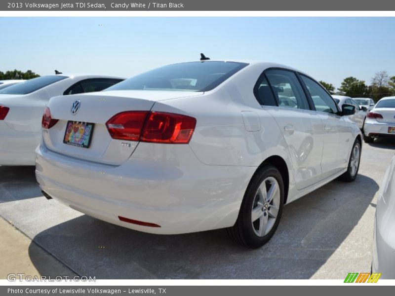 Candy White / Titan Black 2013 Volkswagen Jetta TDI Sedan