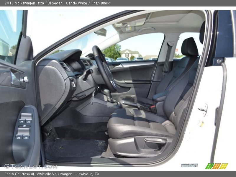 Candy White / Titan Black 2013 Volkswagen Jetta TDI Sedan