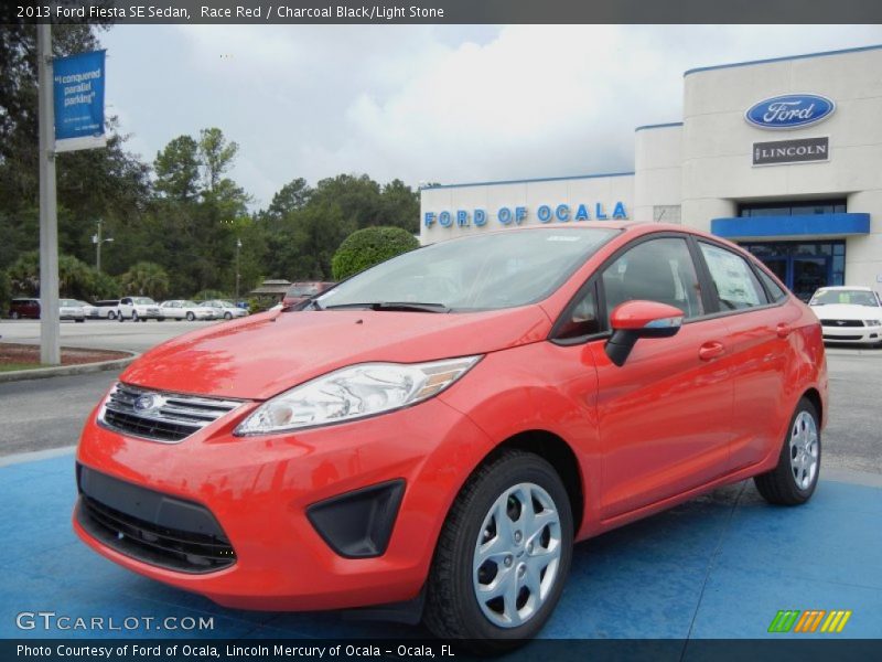 Race Red / Charcoal Black/Light Stone 2013 Ford Fiesta SE Sedan