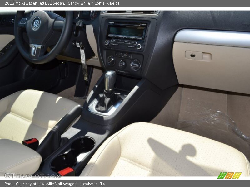 Candy White / Cornsilk Beige 2013 Volkswagen Jetta SE Sedan