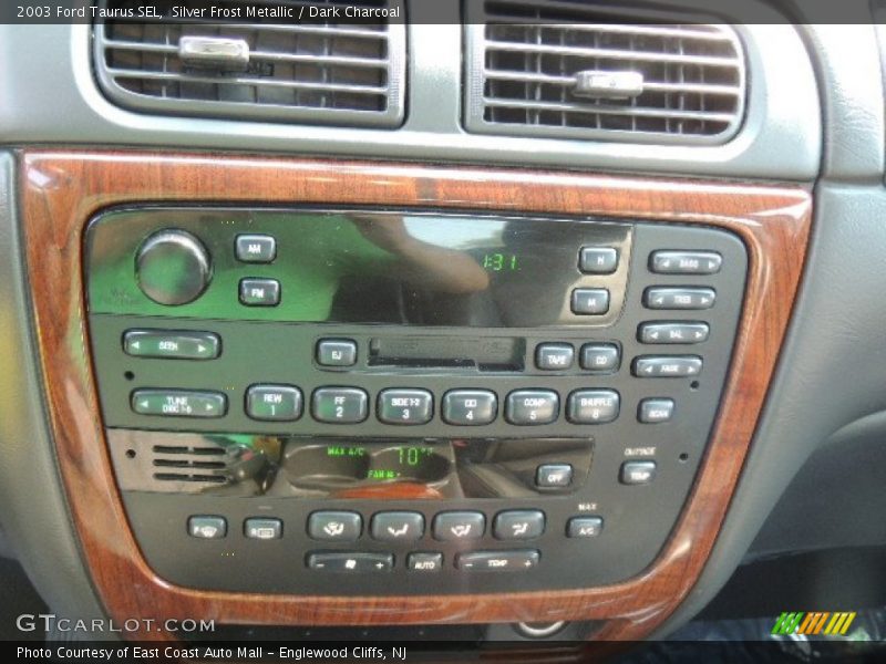 Silver Frost Metallic / Dark Charcoal 2003 Ford Taurus SEL