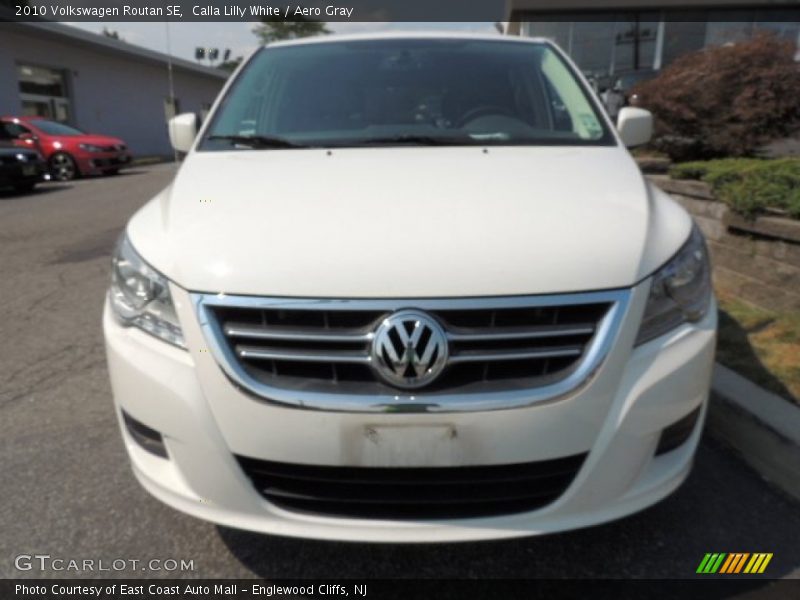 Calla Lilly White / Aero Gray 2010 Volkswagen Routan SE