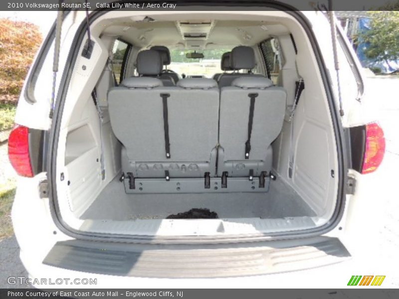 Calla Lilly White / Aero Gray 2010 Volkswagen Routan SE