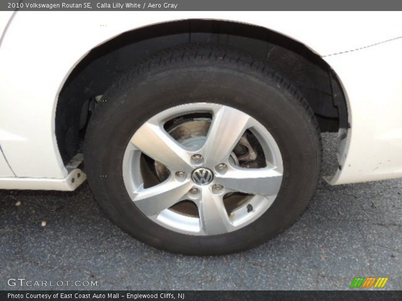 Calla Lilly White / Aero Gray 2010 Volkswagen Routan SE