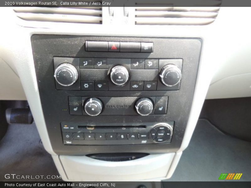 Calla Lilly White / Aero Gray 2010 Volkswagen Routan SE