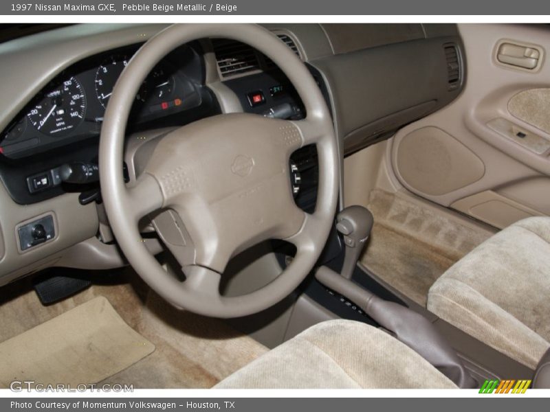 Pebble Beige Metallic / Beige 1997 Nissan Maxima GXE