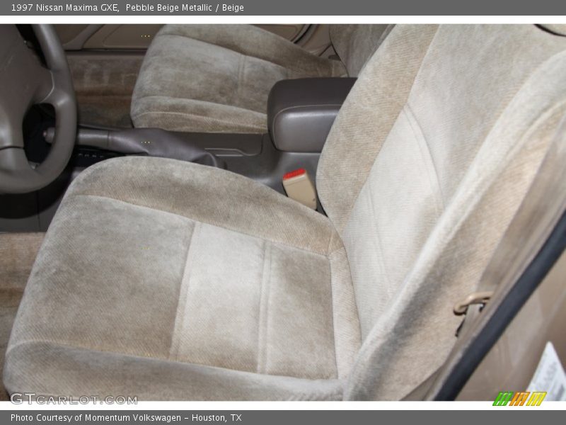 Pebble Beige Metallic / Beige 1997 Nissan Maxima GXE