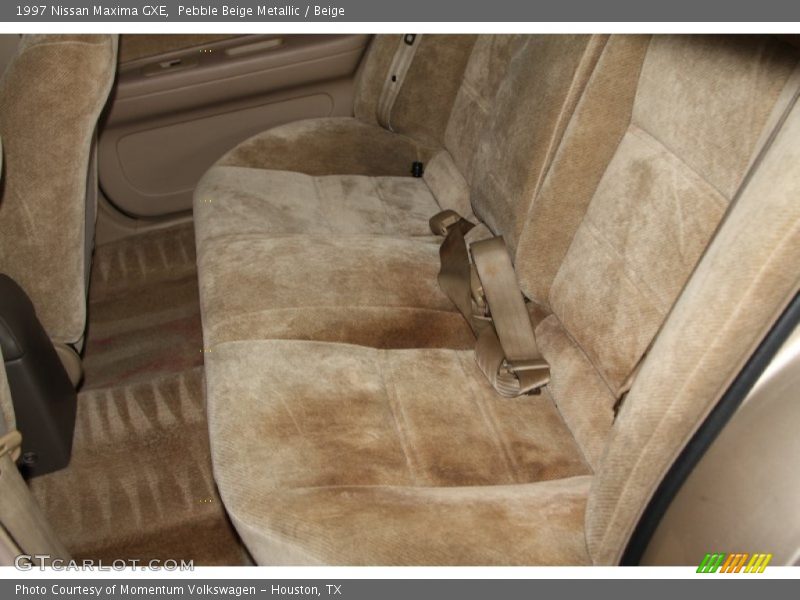 Pebble Beige Metallic / Beige 1997 Nissan Maxima GXE