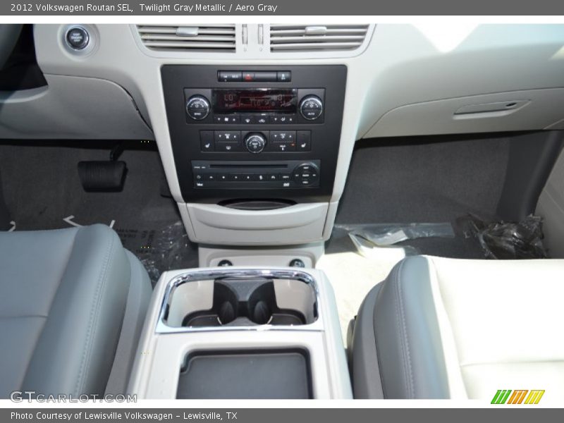 Twilight Gray Metallic / Aero Gray 2012 Volkswagen Routan SEL