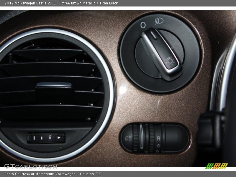 Toffee Brown Metallic / Titan Black 2012 Volkswagen Beetle 2.5L