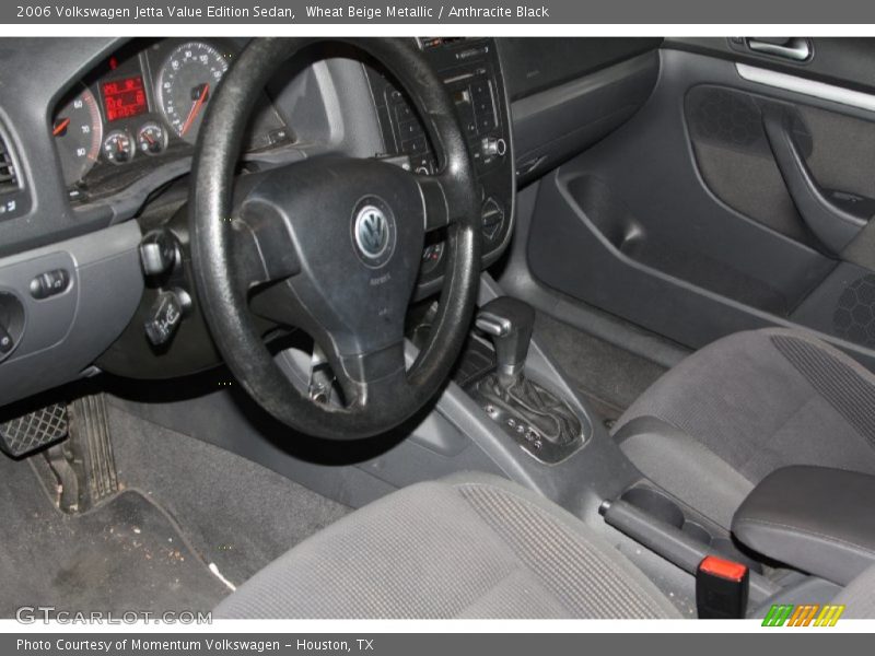 Wheat Beige Metallic / Anthracite Black 2006 Volkswagen Jetta Value Edition Sedan