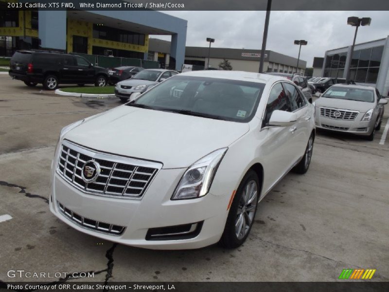 White Diamond Tricoat / Shale/Cocoa 2013 Cadillac XTS FWD