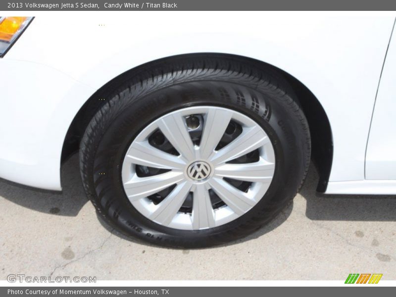 Candy White / Titan Black 2013 Volkswagen Jetta S Sedan