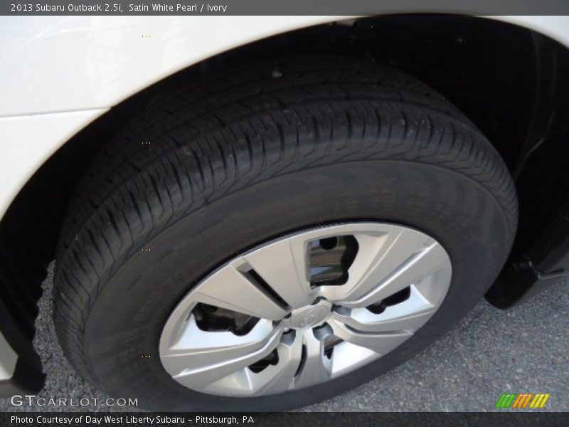 Satin White Pearl / Ivory 2013 Subaru Outback 2.5i