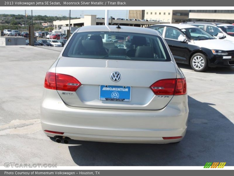 Moonrock Silver Metallic / Titan Black 2013 Volkswagen Jetta SE Sedan