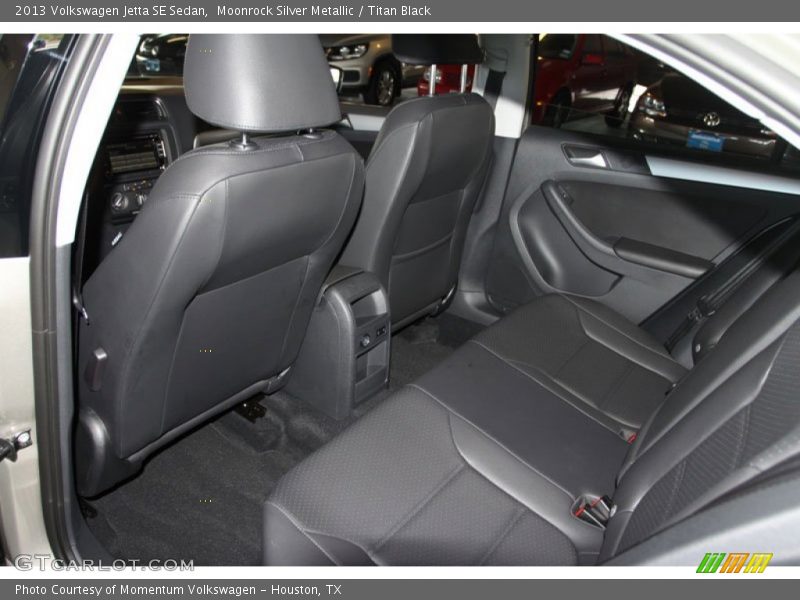 Moonrock Silver Metallic / Titan Black 2013 Volkswagen Jetta SE Sedan