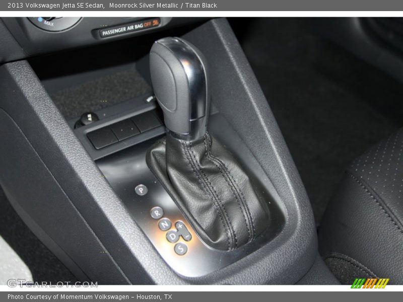 Moonrock Silver Metallic / Titan Black 2013 Volkswagen Jetta SE Sedan