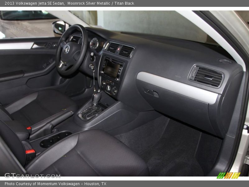 Moonrock Silver Metallic / Titan Black 2013 Volkswagen Jetta SE Sedan