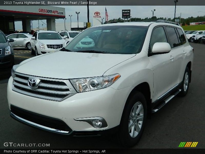 Blizzard White Pearl / Sand Beige 2013 Toyota Highlander SE
