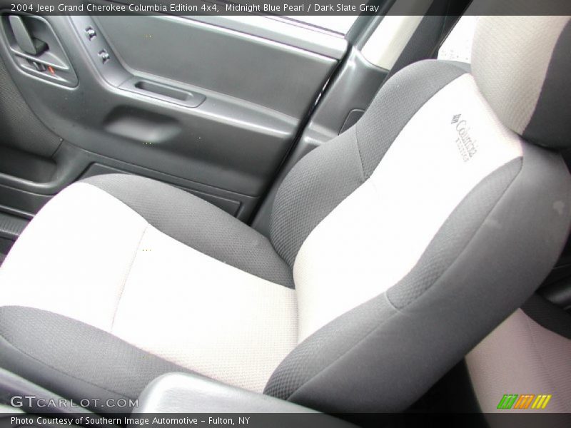 Front Seat of 2004 Grand Cherokee Columbia Edition 4x4