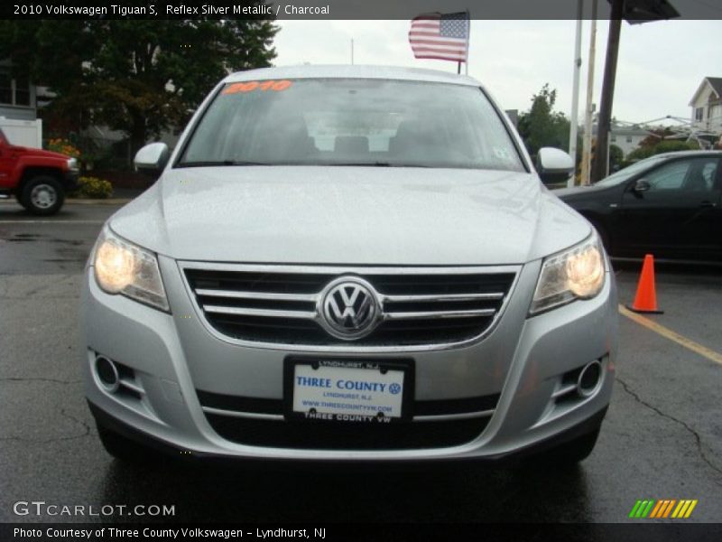 Reflex Silver Metallic / Charcoal 2010 Volkswagen Tiguan S