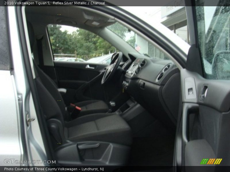 Reflex Silver Metallic / Charcoal 2010 Volkswagen Tiguan S
