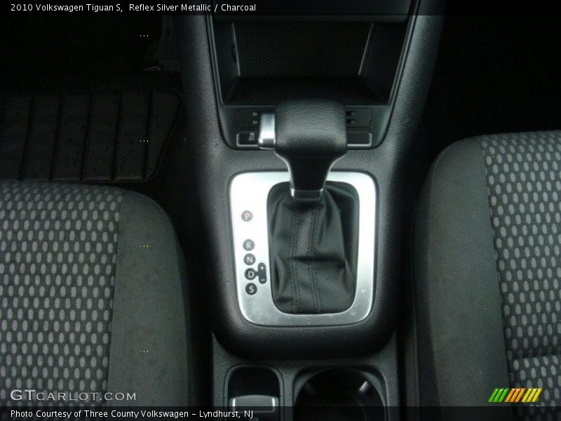 Reflex Silver Metallic / Charcoal 2010 Volkswagen Tiguan S