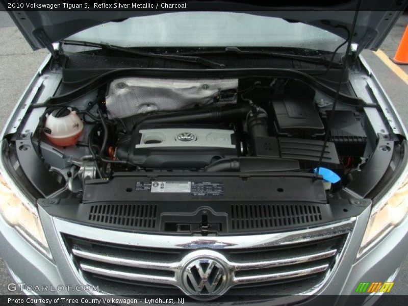 Reflex Silver Metallic / Charcoal 2010 Volkswagen Tiguan S