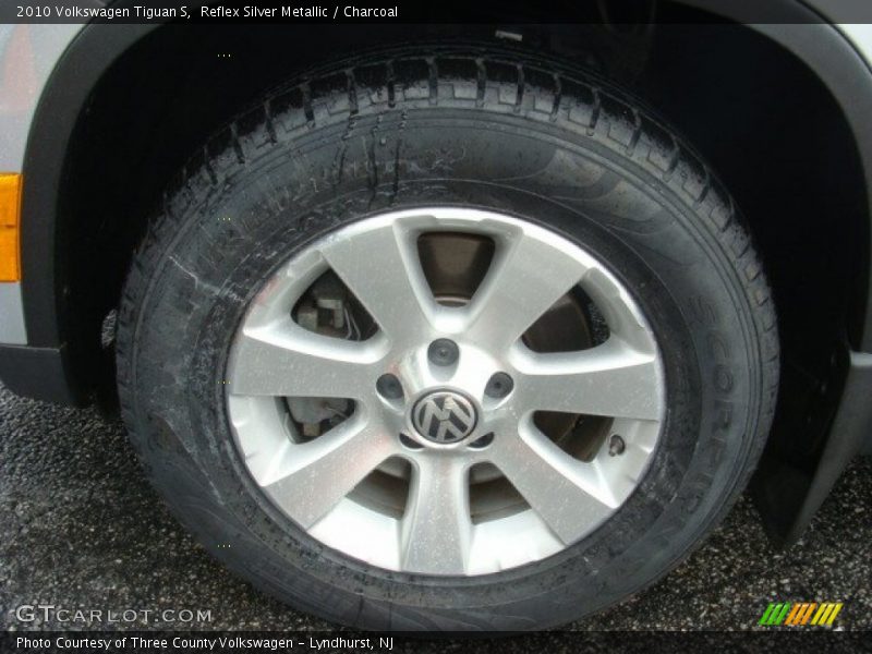 Reflex Silver Metallic / Charcoal 2010 Volkswagen Tiguan S