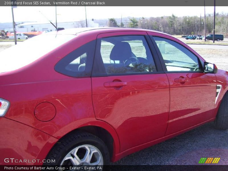 Vermillion Red / Charcoal Black 2008 Ford Focus SES Sedan
