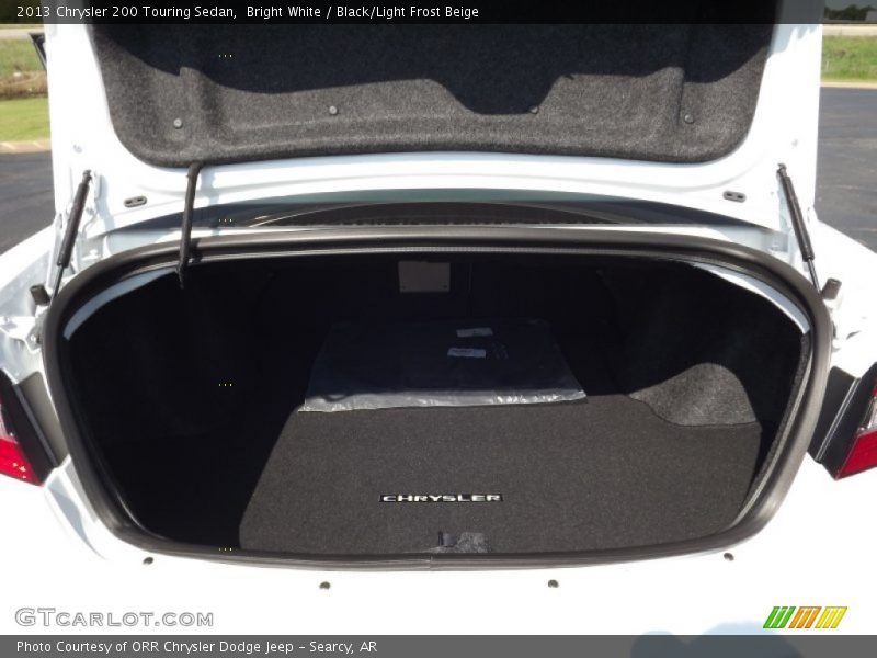 Bright White / Black/Light Frost Beige 2013 Chrysler 200 Touring Sedan